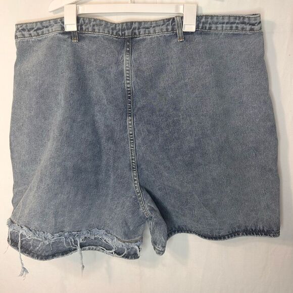 PrettyLittleThing Plus Light Blue Wash Distressed Longline Denim Shorts Size 20 - Picture 6 of 16